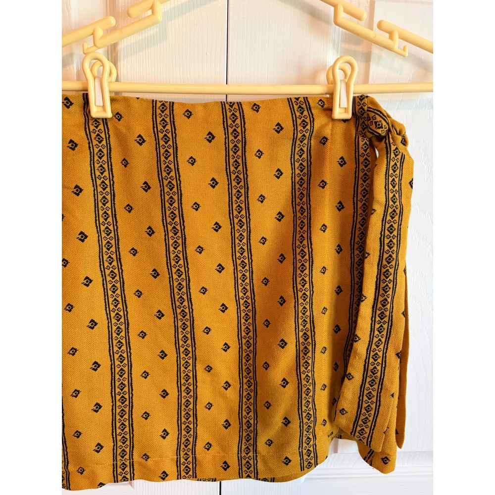 Lush Mustard Yellow Geometric Stripe Wrap Mini Skirt Small LS30565-CI Boho
